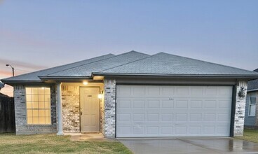 Building Photo - 2012 Wright Way