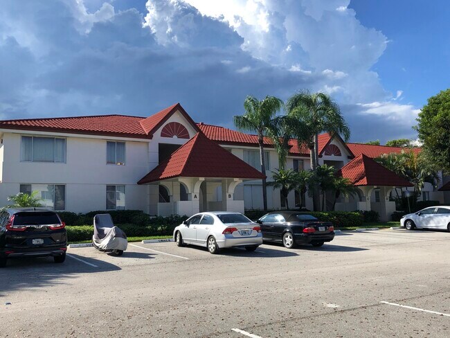 Building Photo - 103 Half Moon Cir