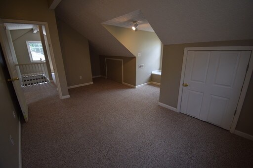 Building Photo - 802 Golfview Dr