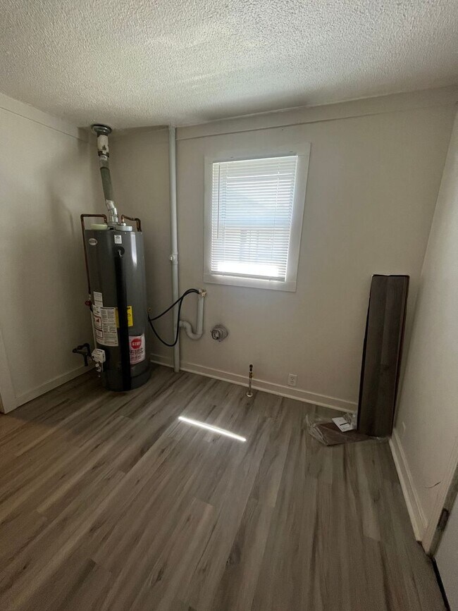 Foto del edificio - 2326 Belden St