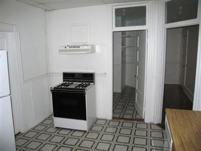 Building Photo - 10 Pleasant St