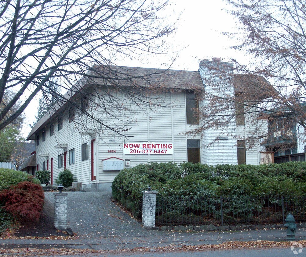 Building Photo - 5624 California Ave SW