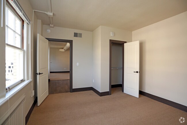 2HAB, 1BA - 780 ft² - Tammen Hall Senior Living 62+ Income Restrict