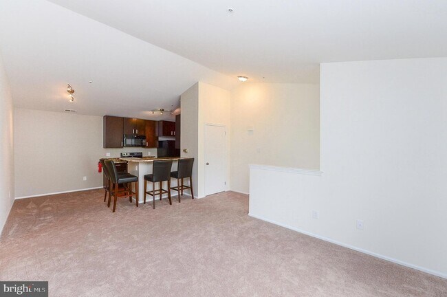 Foto del edificio - 58 Crestmont Dr