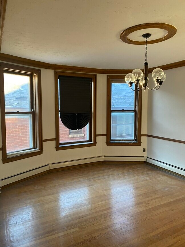 Foto del edificio - 5839 W Midway Park