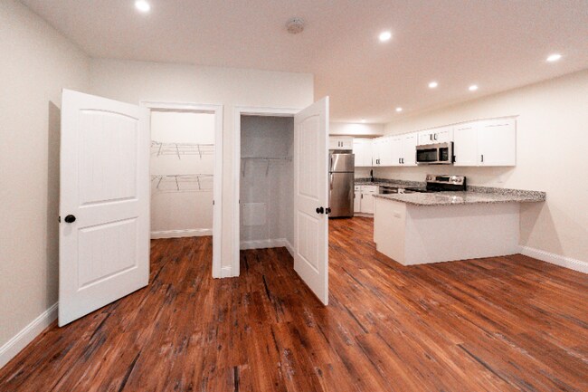 Foto del edificio - 19 Academy Dr