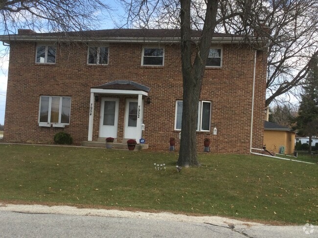 Building Photo - 7952 Daniel Ct