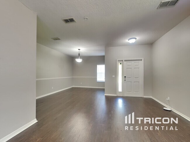 Building Photo - 20409 Sultana Ct
