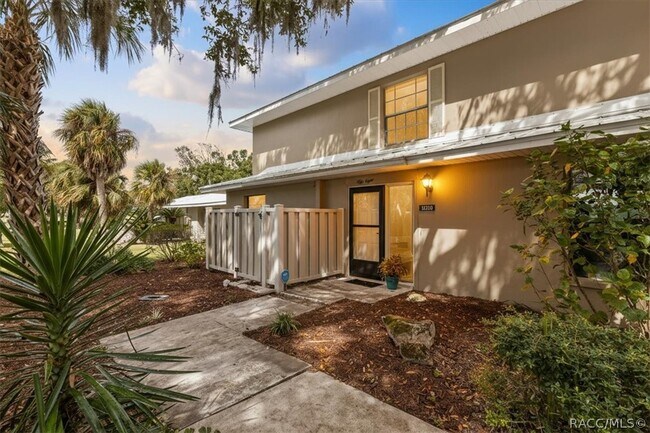 Foto del edificio - 11310 W Bayshore Dr