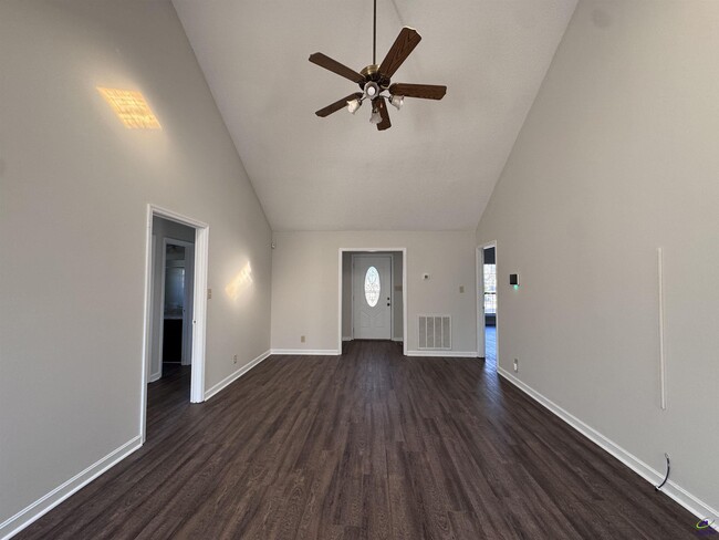 Building Photo - 117 Oconee St