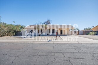 Building Photo - 1760 N Kadota Ave