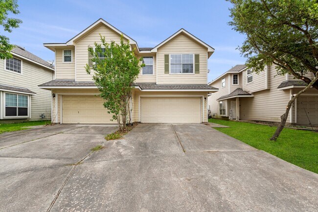 Foto del edificio - 8710 Thistlemoor Ln
