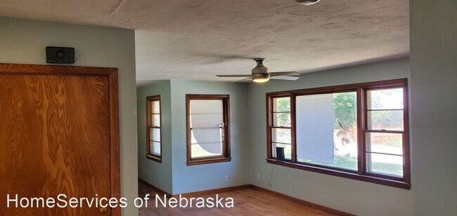 Building Photo - 2 br, 2 bath House - 2842 N 60th St