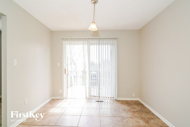 Foto del edificio - 5425 Yeager Ln