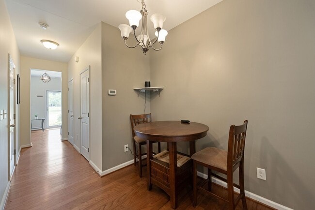 Building Photo - 3bed/2.5 bath Townhouse Near NCCU & Southpoint Mall!