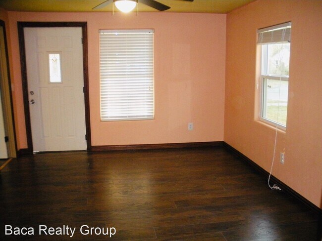 Building Photo - 3 br, 1 bath House - 131 S Cook Ave