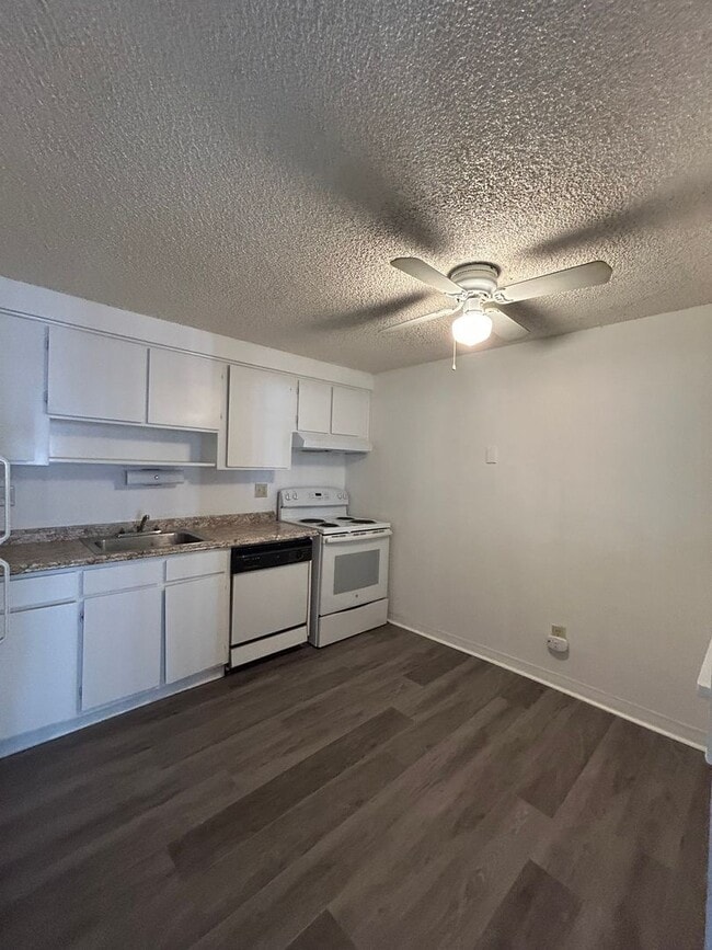 Foto del edificio - Wonderful 1 BR/1 BA Ground Floor Condo in ...