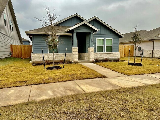 Foto del edificio - 120 Oakdale Meadows Ln