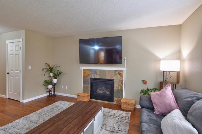 Building Photo - 17536 SW Parkway Ct