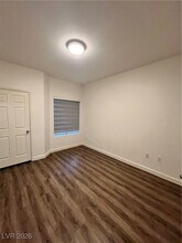 Building Photo - 1500 Cardinal Peak Ln