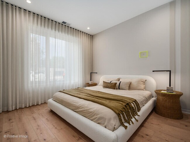 Foto del edificio - 1235 N Ashland Ave