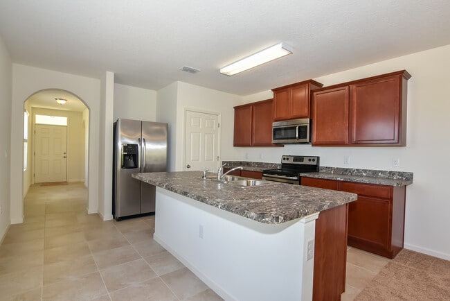 Building Photo - Newer Home in Tradition!! Walk to Traditio...