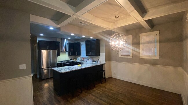 Building Photo - Craftsman-Style Home in Historic Fairmount!