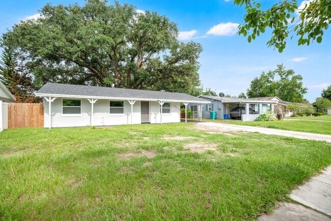 Building Photo - 2115 Messina Ave