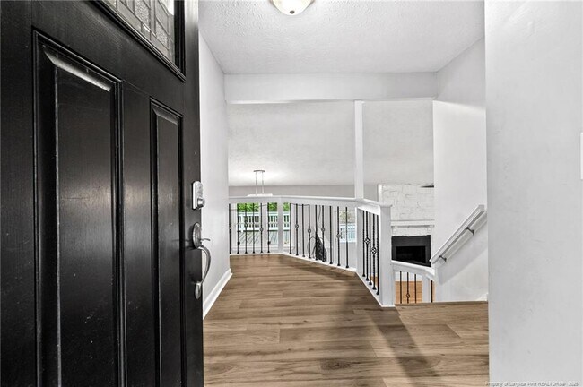 Building Photo - 904 Dandridge Dr