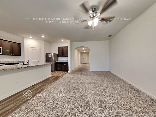 Foto del edificio - 135 Magnolia Dr