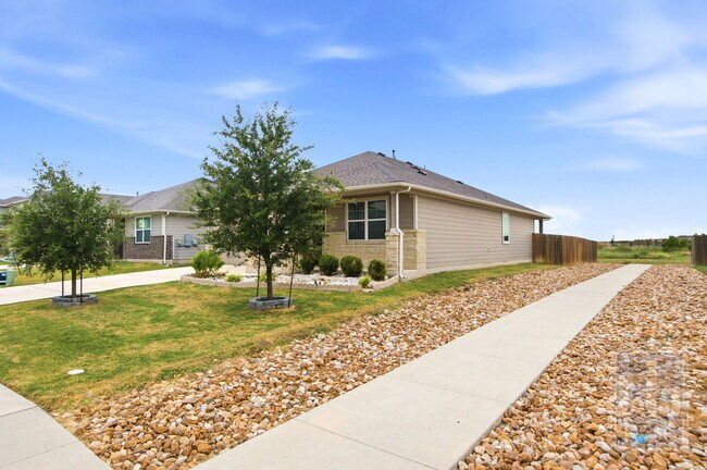 Foto del edificio - 216 Big Cypress Byu Rd
