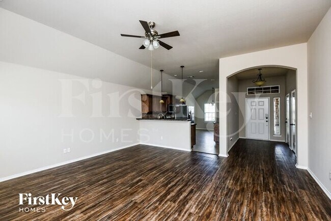 Foto del edificio - 6837 Waterloo Ln