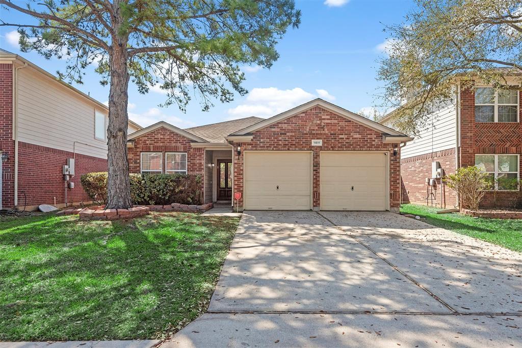 Foto principal - 11811 Skydale Dr