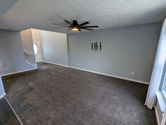 Building Photo - Martin's Run 3 Bedroom Colonial in Amherst...