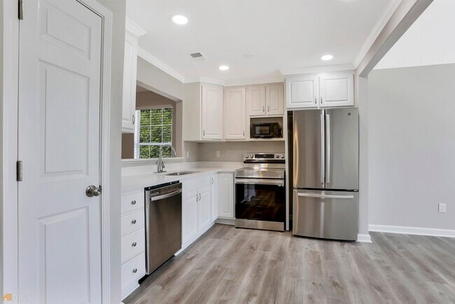 Building Photo - 5301 Sweetsprings Ln SW