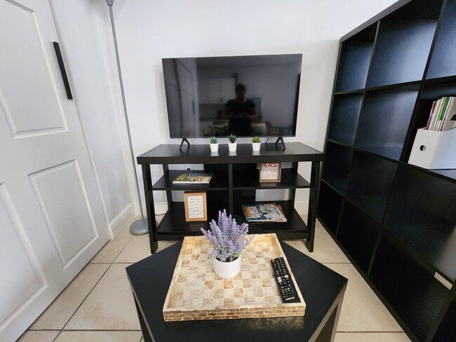 Foto del edificio - 7951 SW 198th St