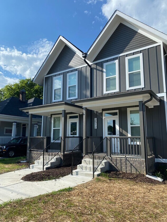 Foto principal - 2512 Duncan Ave