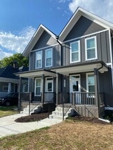 Building Photo - 2512 Duncan Ave