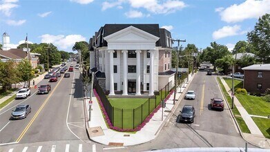 Building Photo - 1 Carnation Ave