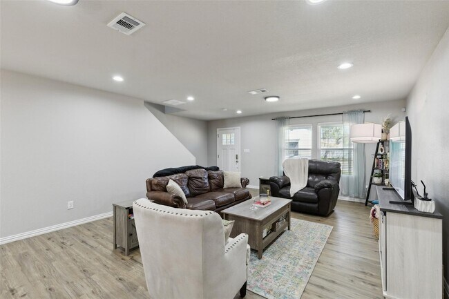 Foto del edificio - 5816 Grayson St
