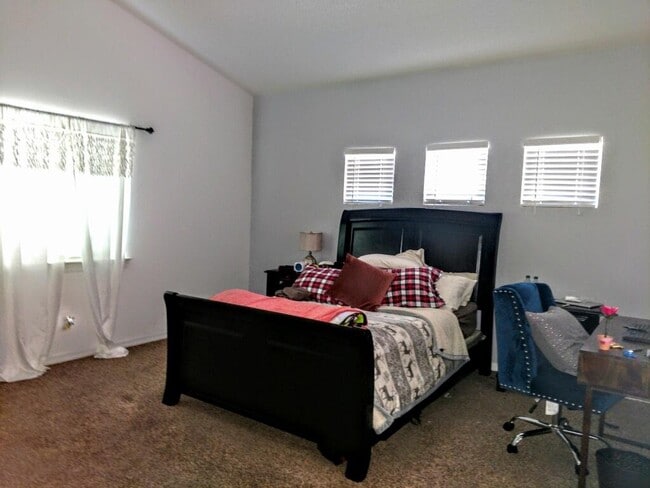 Building Photo - 7212 Copper Town Dr