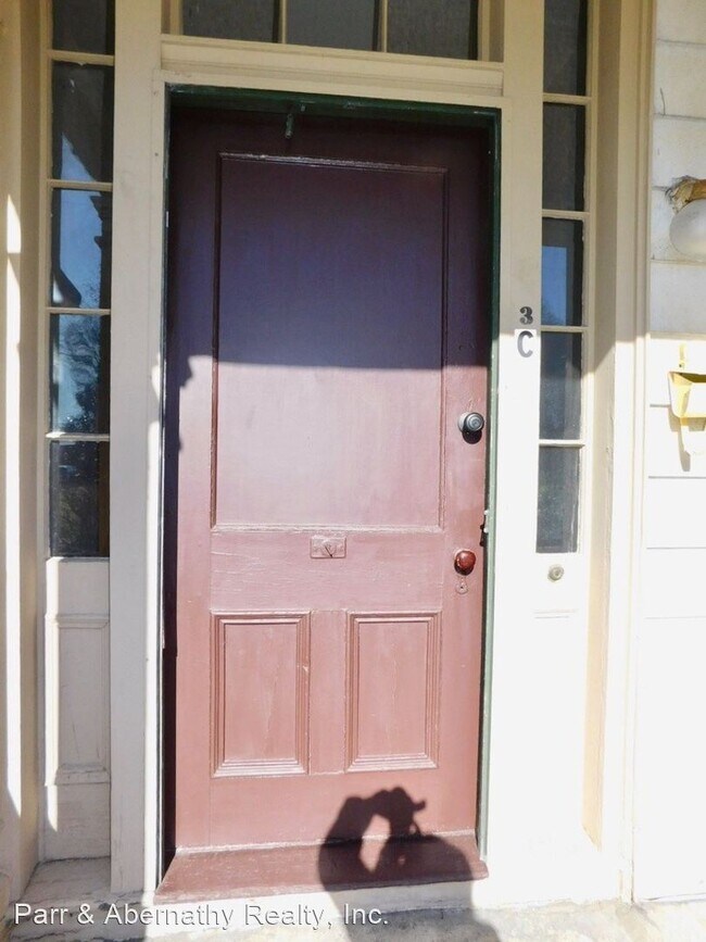 Building Photo - 2 br, 1 bath House - 709 High Street Apart...