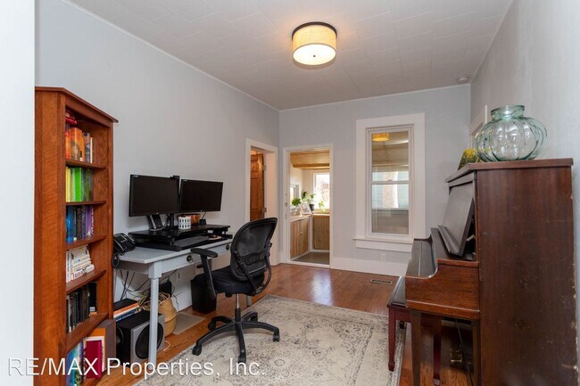 Building Photo - 3 br, 2 bath House - 1812 W. Pikes Peak Av...