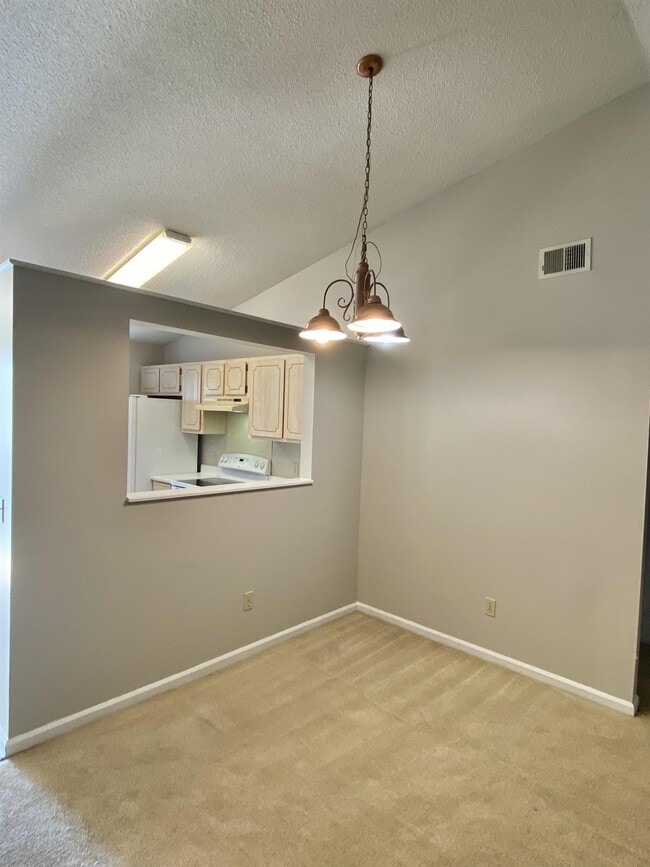 Foto del edificio - 910 Brett Dr