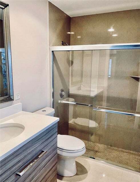 Foto del edificio - 22592 Lombard Ave