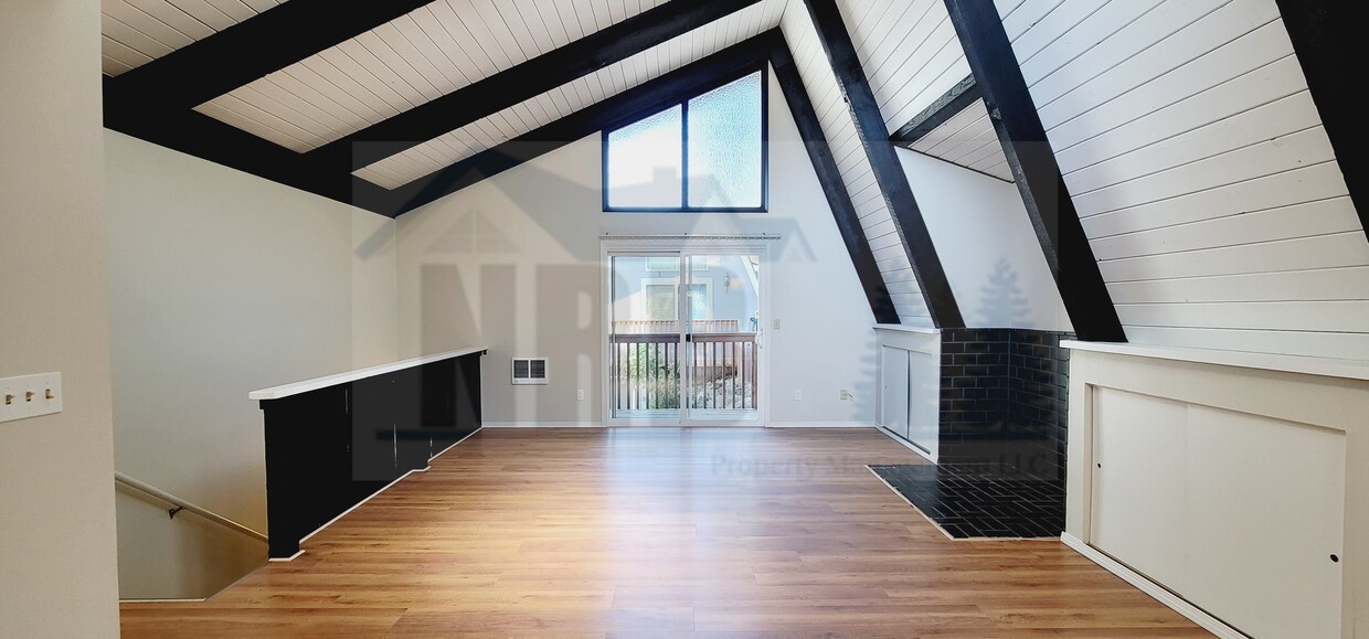 Foto principal - 4351 67th Ave W
