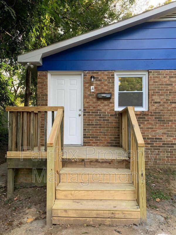 Foto principal - 2420 Owen St