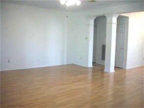 Building Photo - 14310 Windsor Oaks Ln