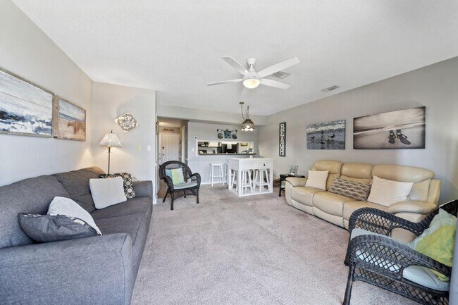 Foto del edificio - 344 E Beach Blvd