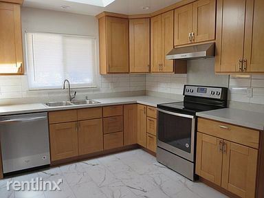 Foto principal - 3 br, 2 bath House - 4240 Carol Ave